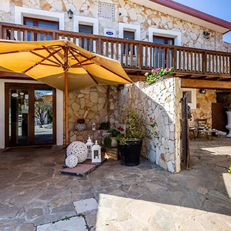 Pia Bed & Breakfast 3*